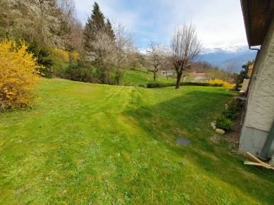 Paysagiste Grenoble - Entretien harmonieux d’un jardin à Saint-Ismier (Isère)