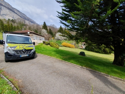 Entretien harmonieux d’un jardin à Saint-Ismier - Paysagiste Grenoble