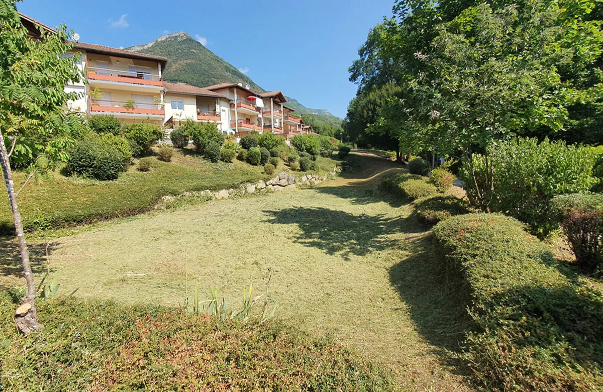 Fauchage d’une zone humide à Biviers