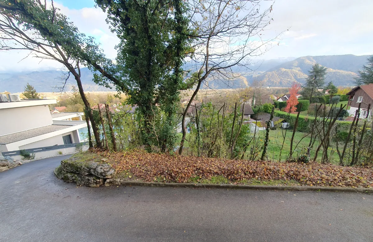 Remise en état d’une haie forestière à Montbonnot-Saint-Martin (Isère)